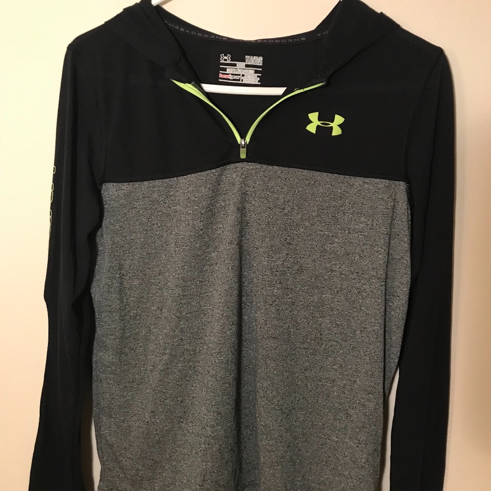 Boys long sleeve heat gear hooded pullover